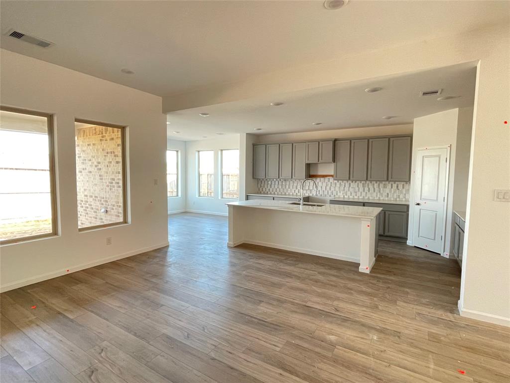 2227 Toyhill Falls Lane, League City, Texas image 2