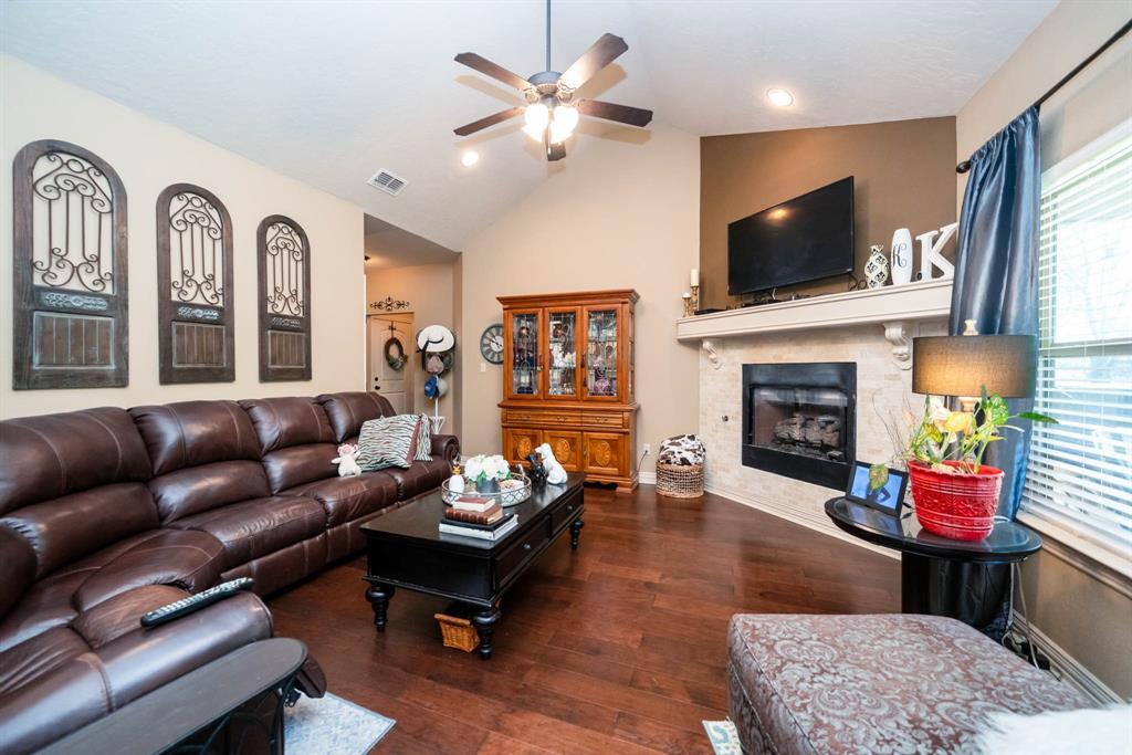 406 E Mari Beth Ln Ln, White Oak, Texas image 14