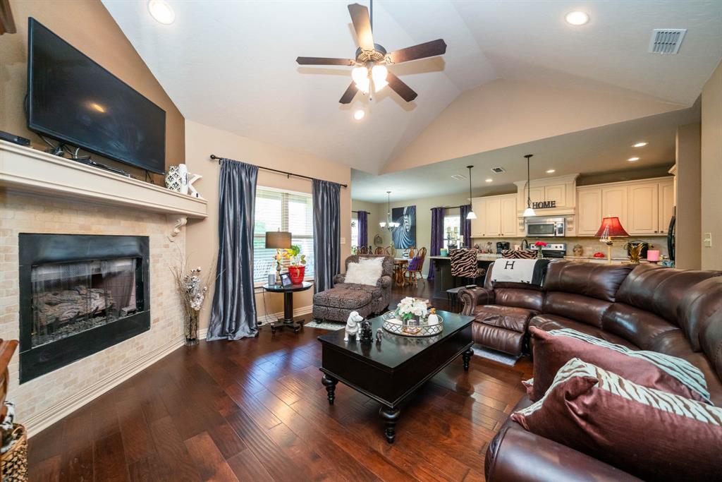 406 E Mari Beth Ln Ln, White Oak, Texas image 9