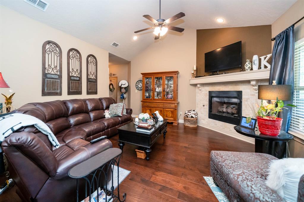 406 E Mari Beth Ln Ln, White Oak, Texas image 13