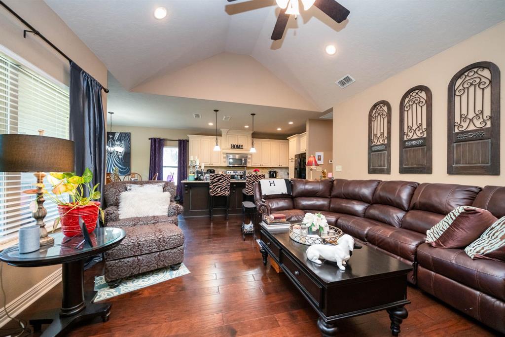 406 E Mari Beth Ln Ln, White Oak, Texas image 12