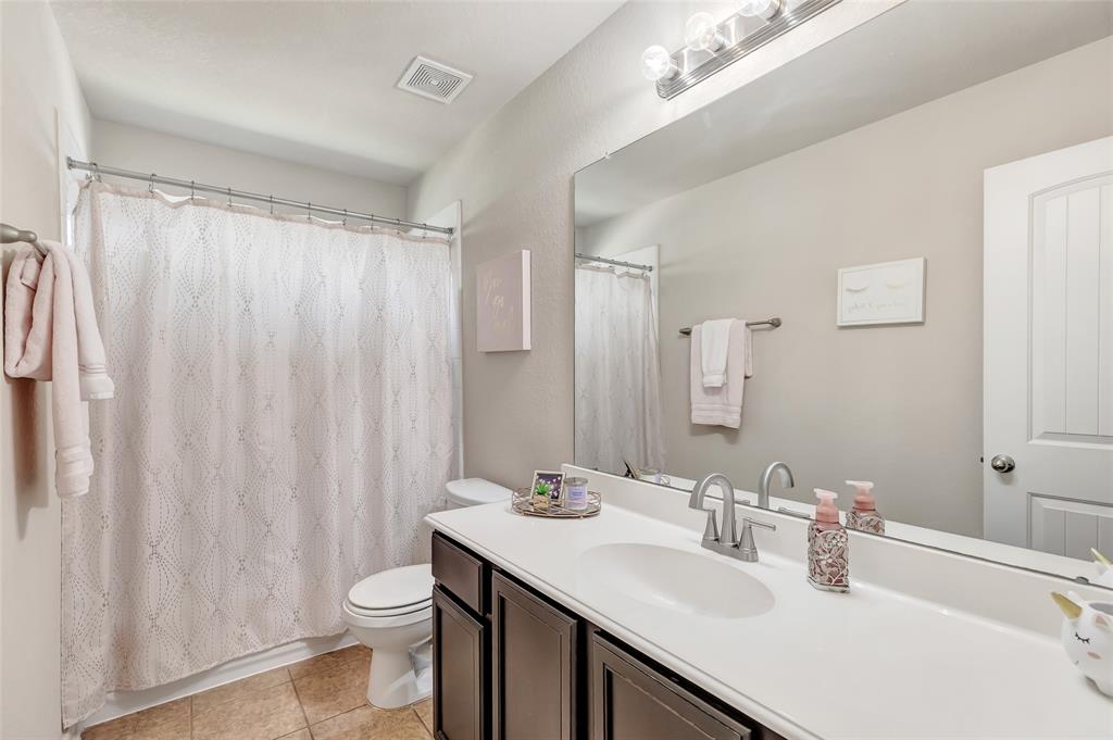 1510 Tournament Court, Crosby, Texas image 31