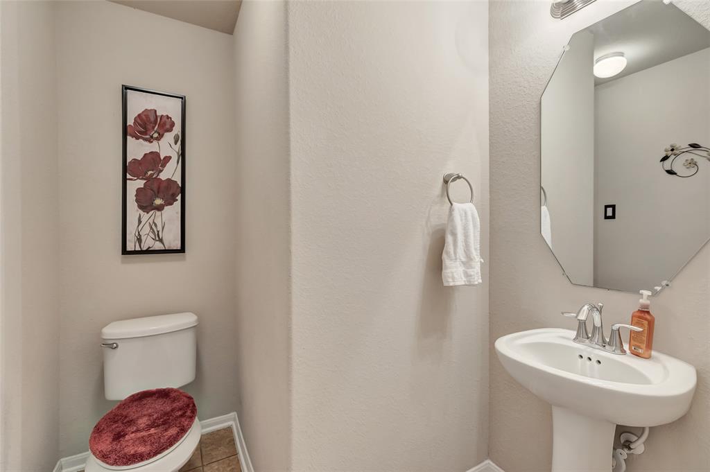 1510 Tournament Court, Crosby, Texas image 12