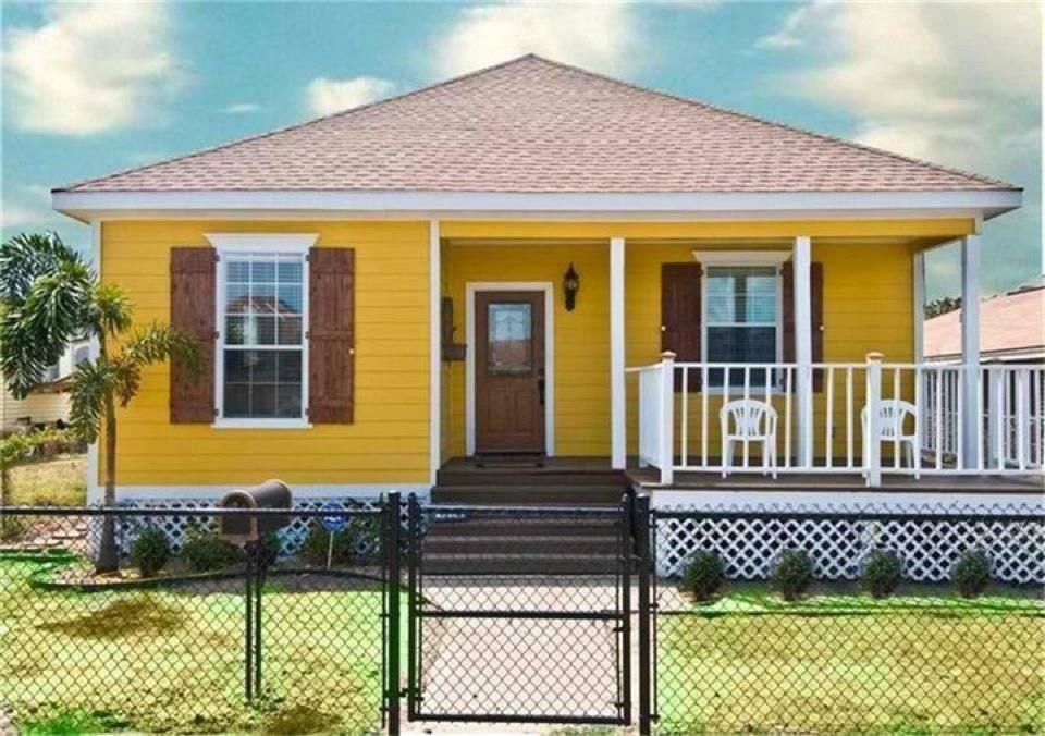 1115 Avenue M, Galveston, Texas image 1