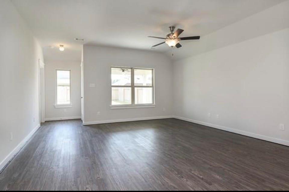2726 Little Caney Way, Conroe, Texas image 5