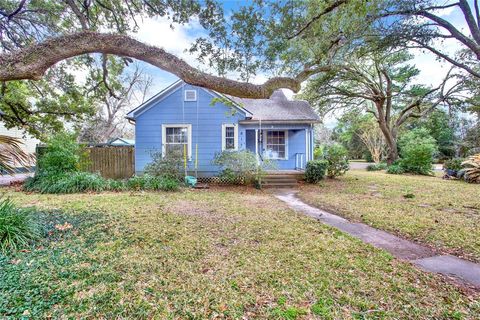 A home in Alvin