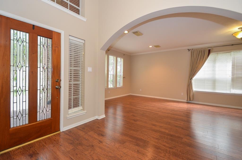 810 Blakely Bend Drive, Sugar Land, Texas image 7