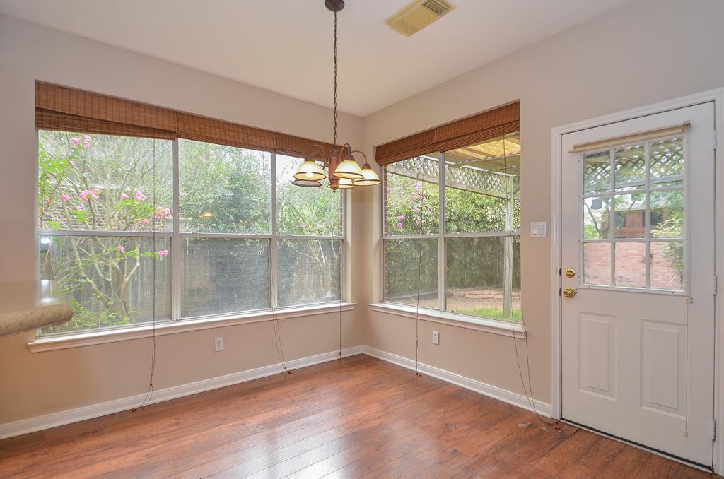 810 Blakely Bend Drive, Sugar Land, Texas image 12