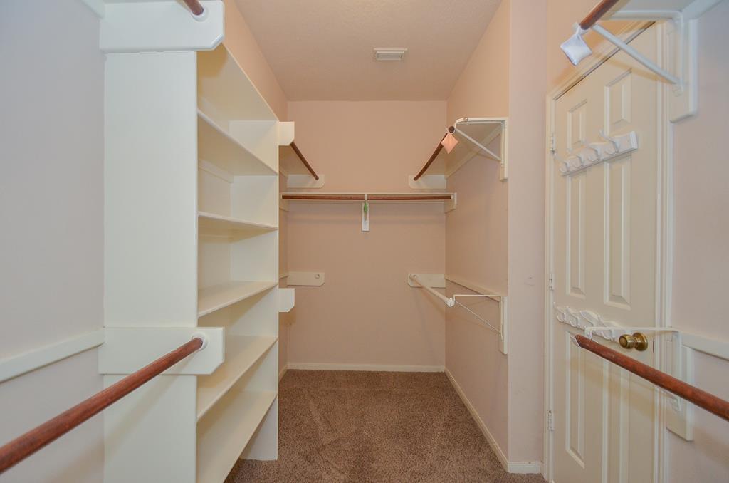 810 Blakely Bend Drive, Sugar Land, Texas image 19
