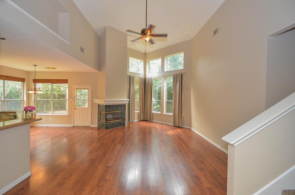 810 Blakely Bend Drive, Sugar Land, Texas image 9