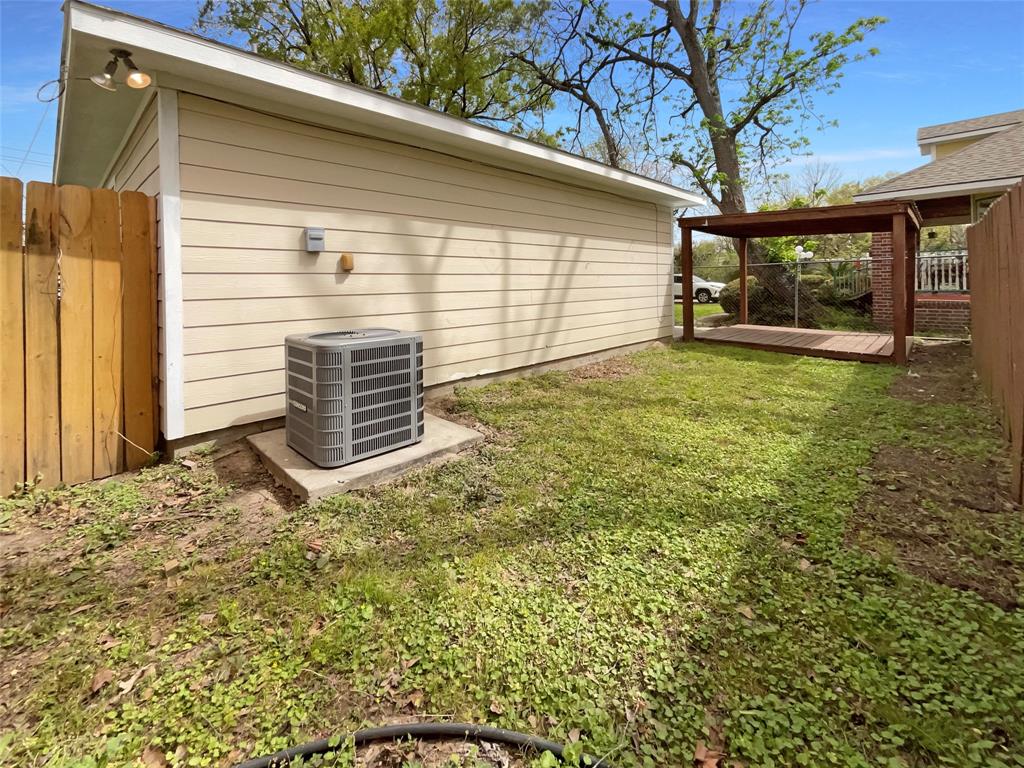 214 John Alber Road, Houston, Texas image 10