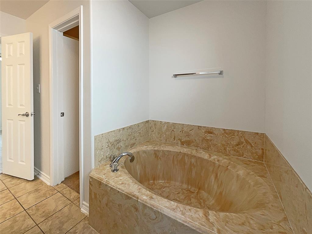 214 John Alber Road, Houston, Texas image 16