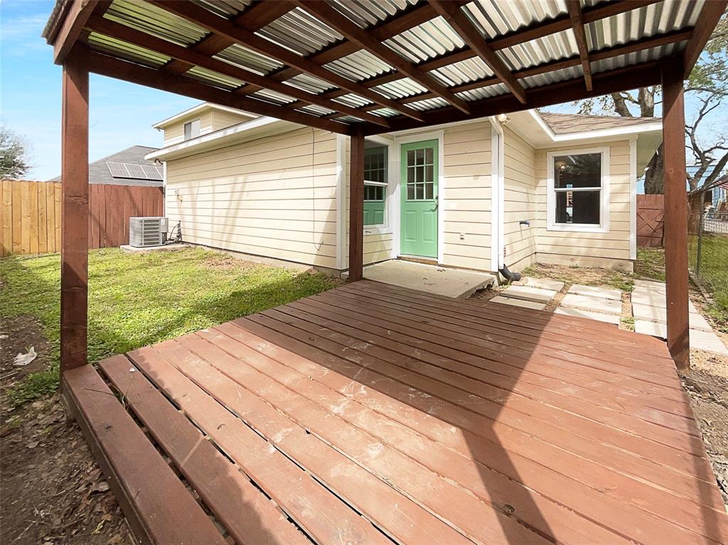 214 John Alber Road, Houston, Texas image 8
