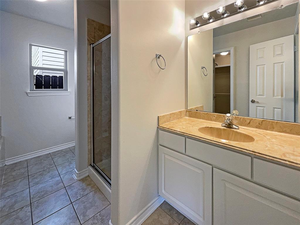 214 John Alber Road, Houston, Texas image 15