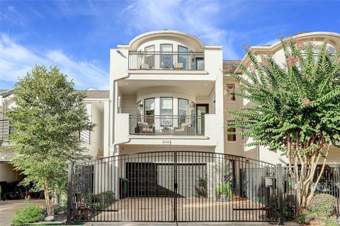 Photo of 6310 Taggart Street #B, Houston, TX 77007 (MLS # 48817308)