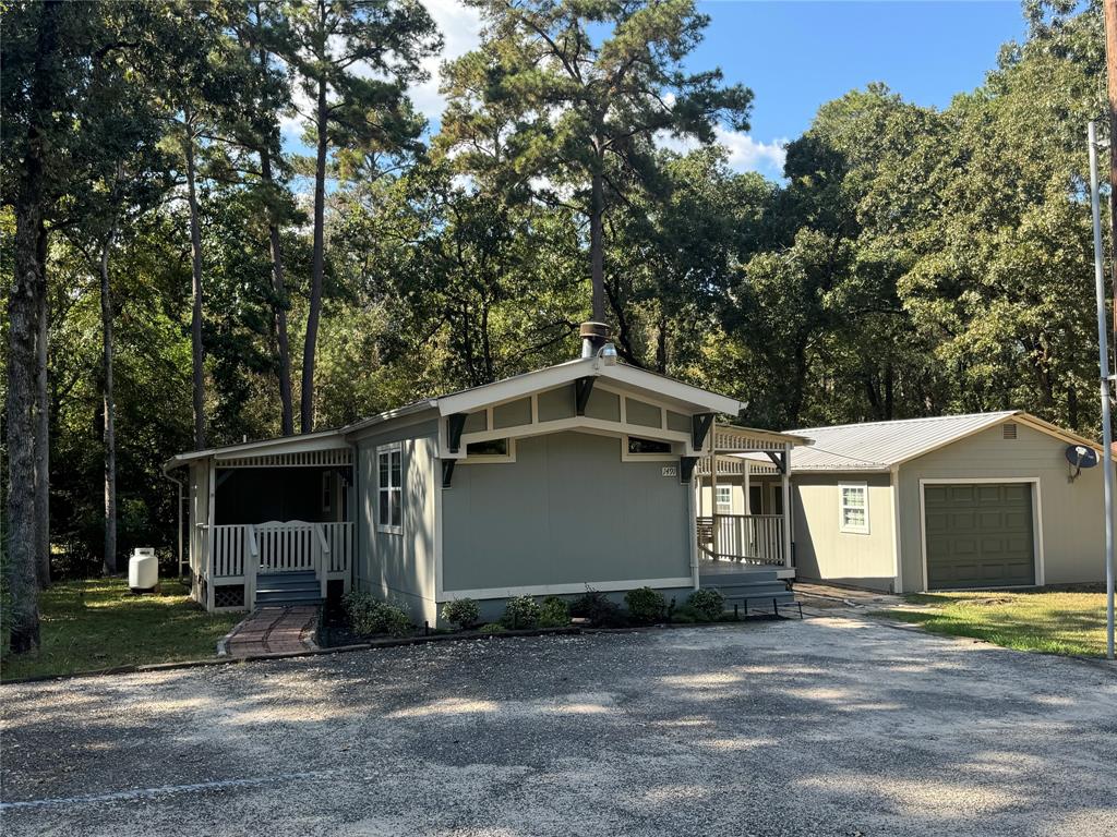1491 Cardinal Lane, Trinity, Texas image 1