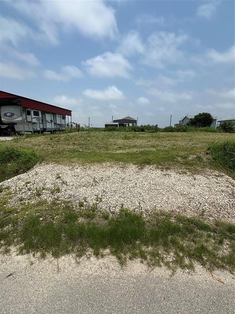 Photo of 1218 W Canal, Crystal Beach, TX 77650 (MLS # 30962879)