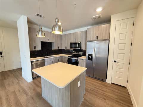 Condo For Rent - 2520 Washington Ave Ave #B4-463<br/> Houston, TX 77007