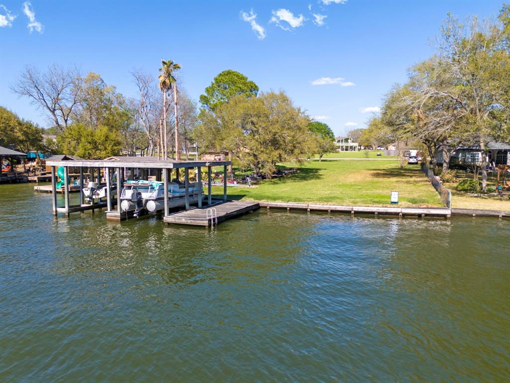 13476 Hawthorne Drive, Willis, Texas image 13