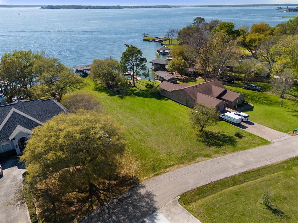 13476 Hawthorne Drive, Willis, Texas image 7