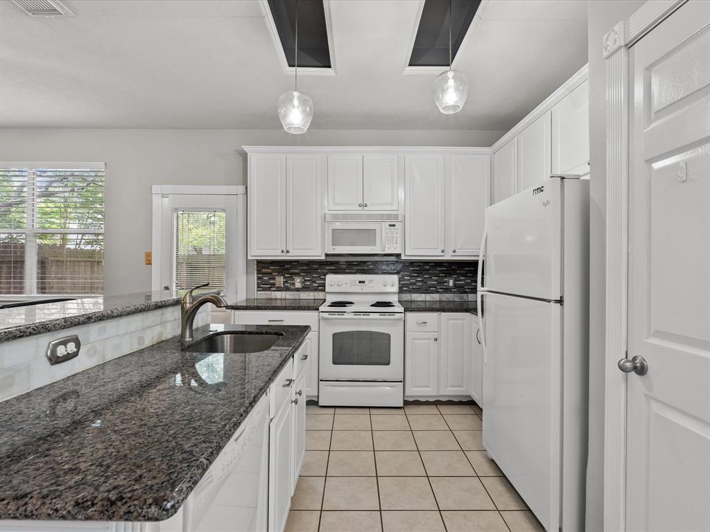 471 Folk Crest Lane, Dickinson, Texas image 8