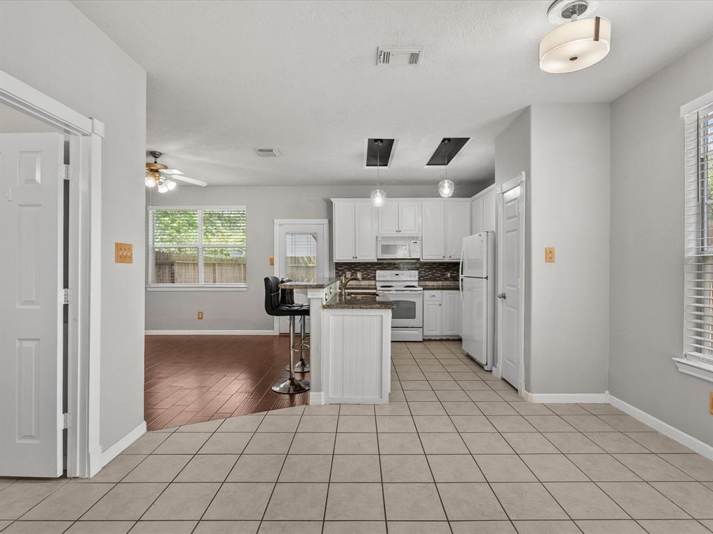 471 Folk Crest Lane, Dickinson, Texas image 31
