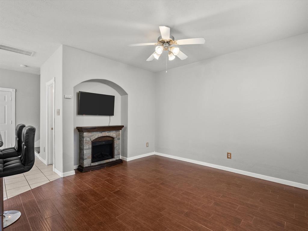 471 Folk Crest Lane, Dickinson, Texas image 14