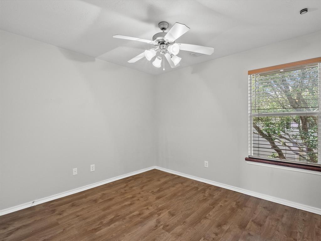 471 Folk Crest Lane, Dickinson, Texas image 34