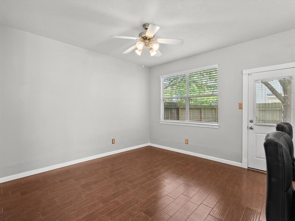 471 Folk Crest Lane, Dickinson, Texas image 15