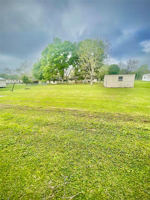 204 2nd Street, Stowell, Texas image 2