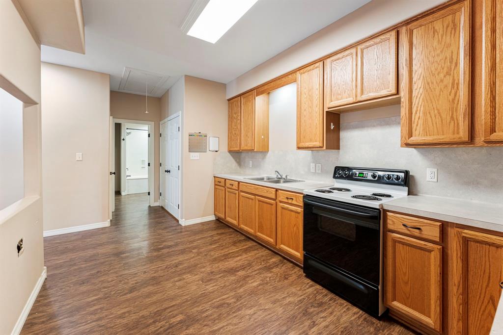 11534 Clint Parker Road, Conroe, Texas image 36