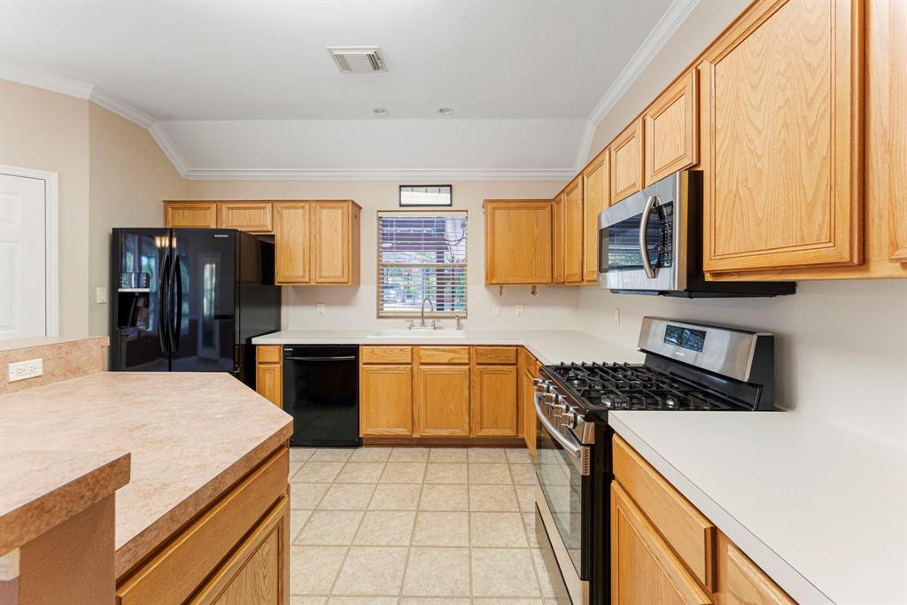 11534 Clint Parker Road, Conroe, Texas image 10