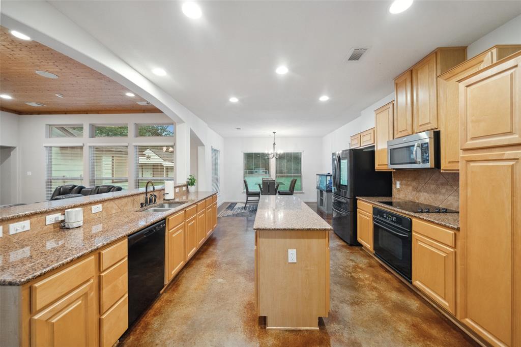 309 County Road 3665, Splendora, Texas image 13
