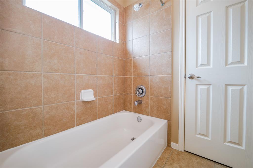 22215 Pacific Ocean Drive, Spring, Texas image 32