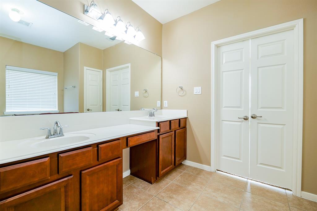 22215 Pacific Ocean Drive, Spring, Texas image 29