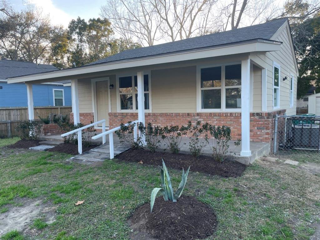 712 Roosevelt Street, La Marque, Texas image 2
