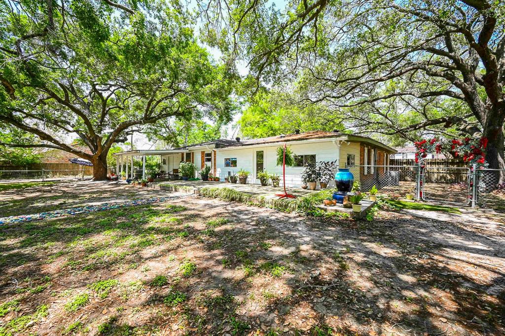 1470 E South Street, Alvin, Texas image 28