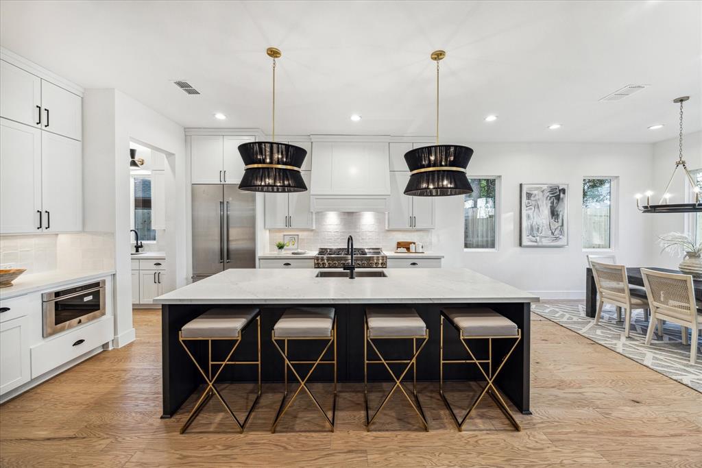1132 Wakefield Drive, Houston, Texas image 2