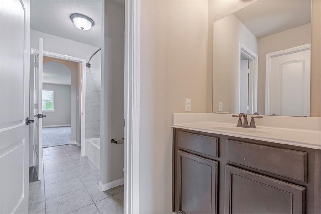 22931 Gentle Shadow Drive, Hockley, Texas image 32