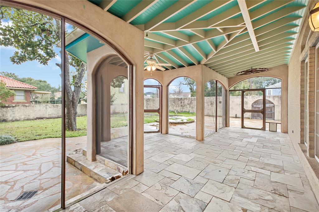 5012 Woodrow Avenue, Galveston, Texas image 5