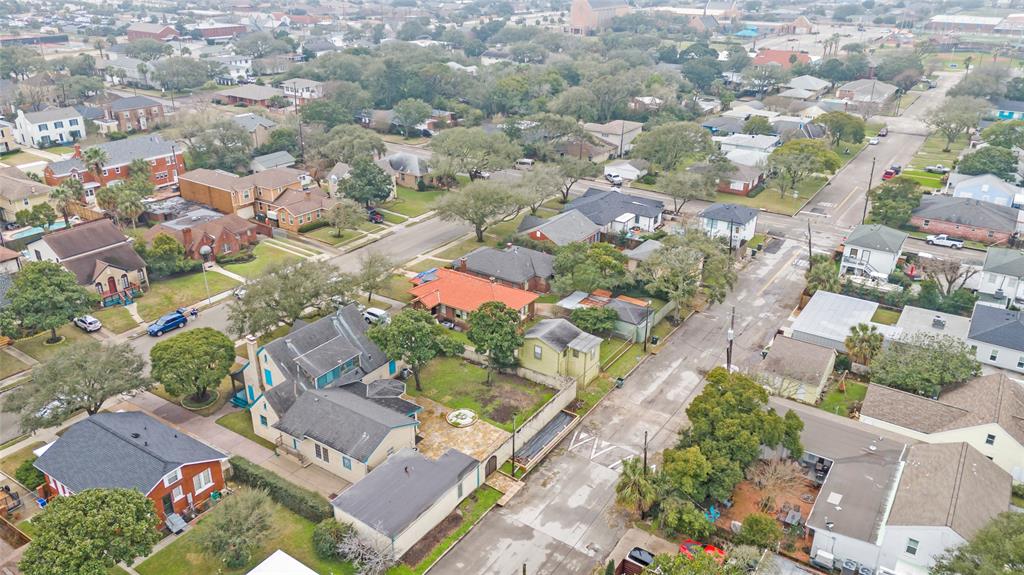 5012 Woodrow Avenue, Galveston, Texas image 3