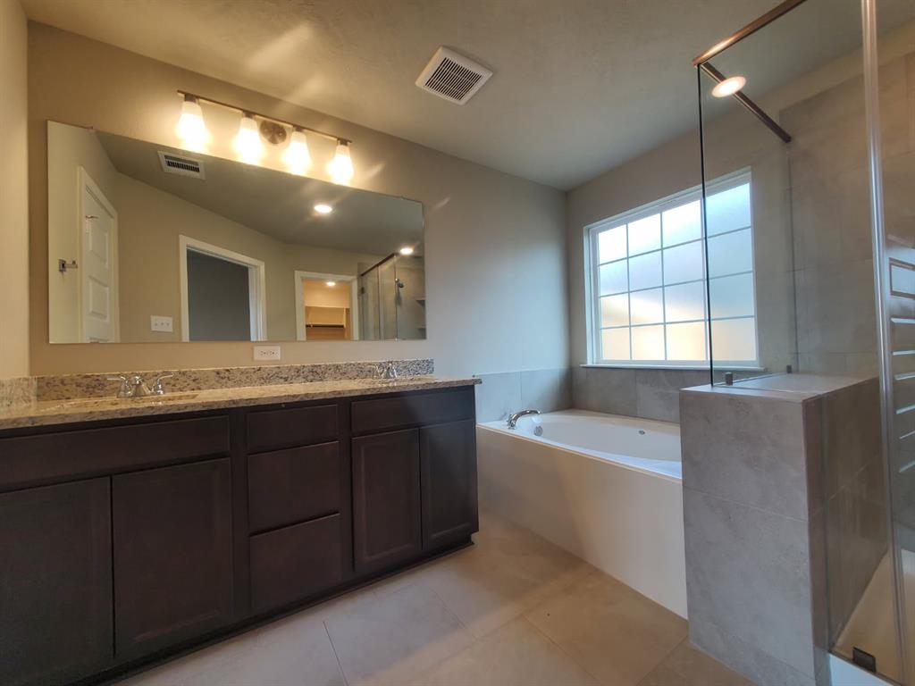 1408 Lake Ridge Drive, Brenham, Texas image 12