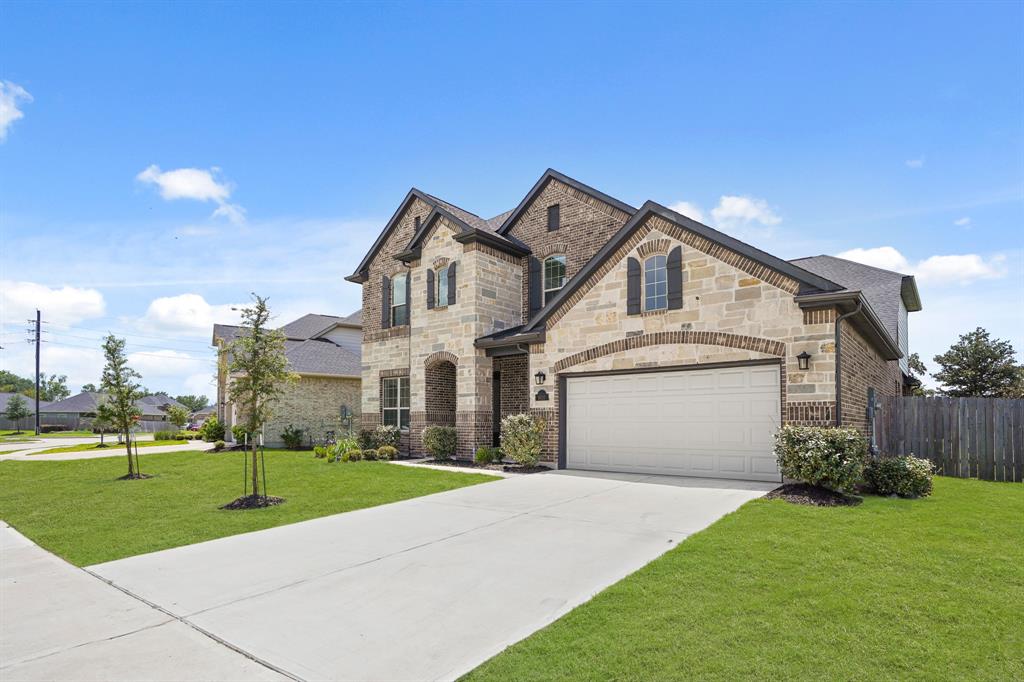 8010 Chantilly Manor