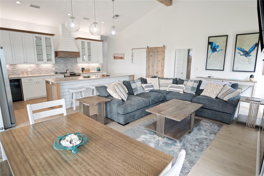 986 Bolivar Dunes Boulevard, Gilchrist, Texas image 17