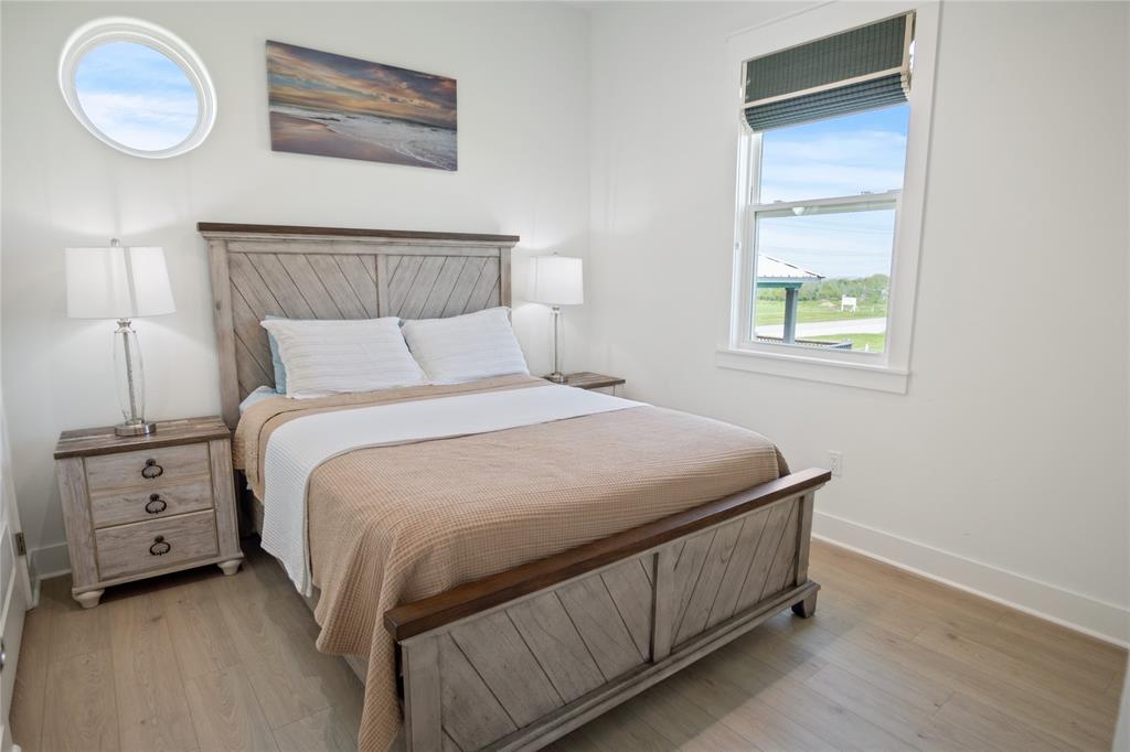 986 Bolivar Dunes Boulevard, Gilchrist, Texas image 30