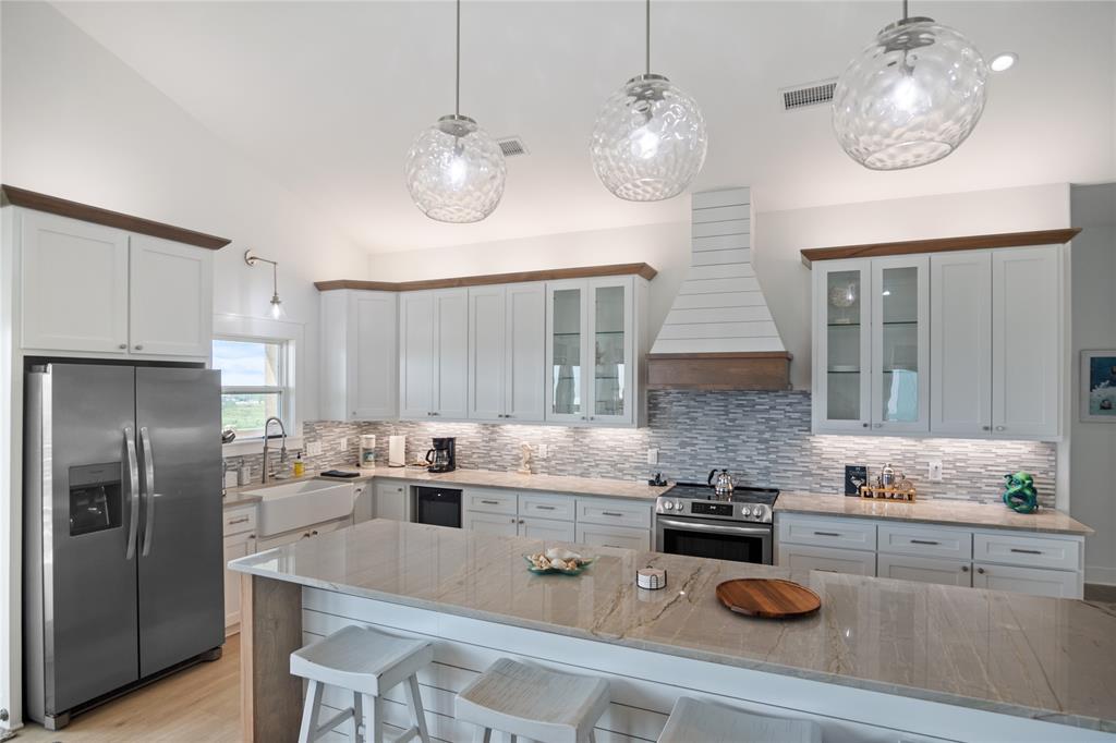 986 Bolivar Dunes Boulevard, Gilchrist, Texas image 13
