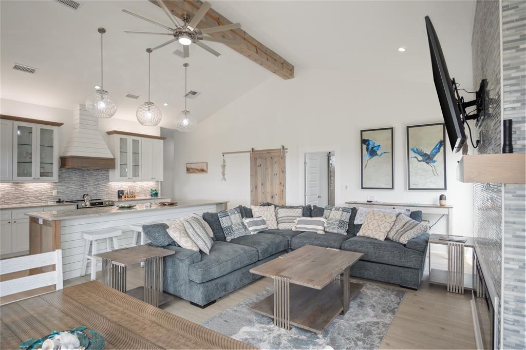 986 Bolivar Dunes Boulevard, Gilchrist, Texas image 18