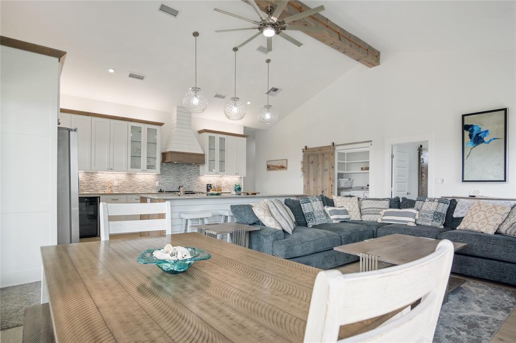 986 Bolivar Dunes Boulevard, Gilchrist, Texas image 12