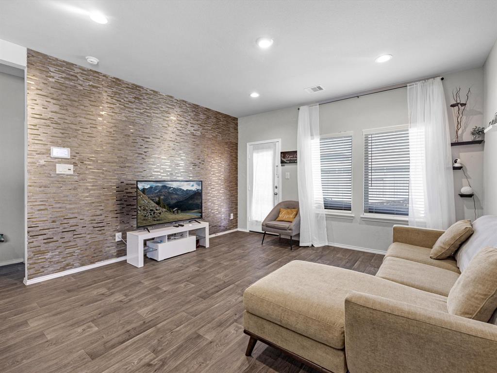 2419 Norwood Stand Trail, Spring, Texas image 3