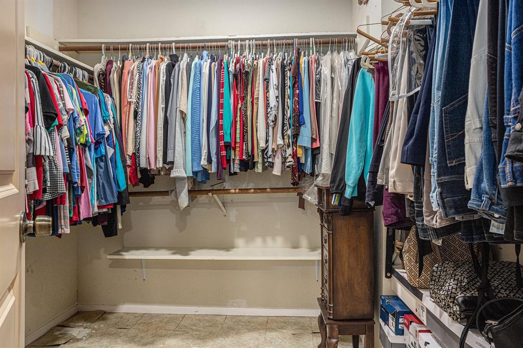 2334 Morning Meadow Drive, Missouri City, Texas image 25